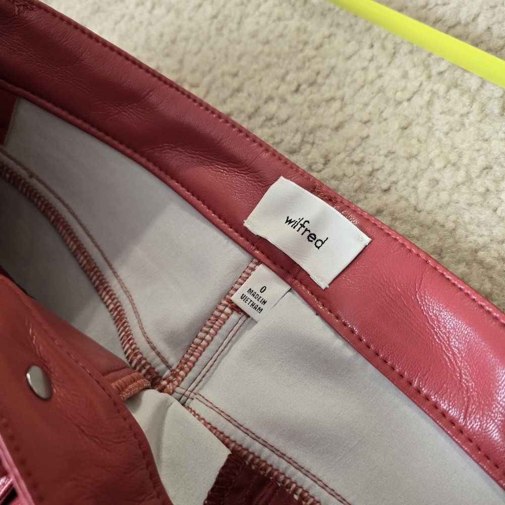 NWT Aritzia Wilfred The Melina Pant Vegan Leather - Rosy Red- SOLD OUT - Picture 11 of 12